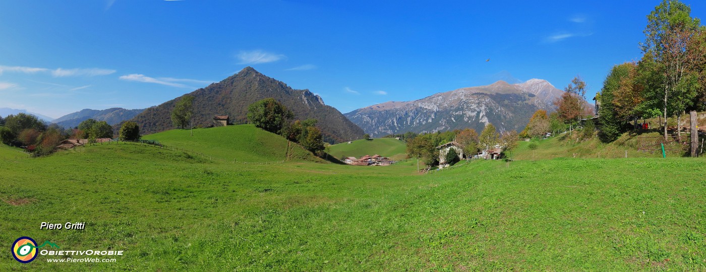 56 Dai verdi prati di  Ca' di Zocc Monte Castello e Cima Menna.jpg